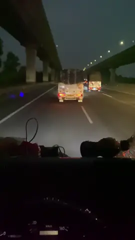 Resah di jalan teh sareng jalmi rudet hungkul mah@cephullu @Fariz  #storysopirtruk #engkel_mania_indonesia #cantermaniaindonesia #pejuangrupiah #toljakartacikampek 