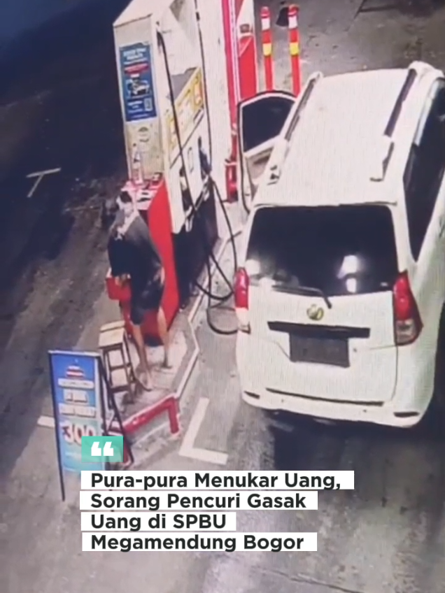 Pura-pura Menukar Uang, Sorang Pencuri Gasak Uang di SPBU Megamendung Bogor  Pencurian uang di SPBU 34-16701 Jln Raya Puncak Cipayung, Megamendung Bogor. Modus pelaku berpura-pura menukar uang untuk mengetahui laci yang berisi uang, lalu pelaku mengintai SPBU, ketika operator lengah pelaku melancarkan aksinya dengan menggunakan mobil dan seorang eksekutor yang mengetahui laci yang berisi uang turun dari mobil dan berhasil menggasak uang yang ada di dalam laci.  Kejadian ini terjadi pada Kamis (21/8) sekira pukul 04:00 WIB, kerugian murang lebih 24 juta dan satu buah hand phone milik pegawai SPBU. Sumber, TT / zades523 #seputarbogor #bogorviral #bogor #puncakbogor #pencurian 