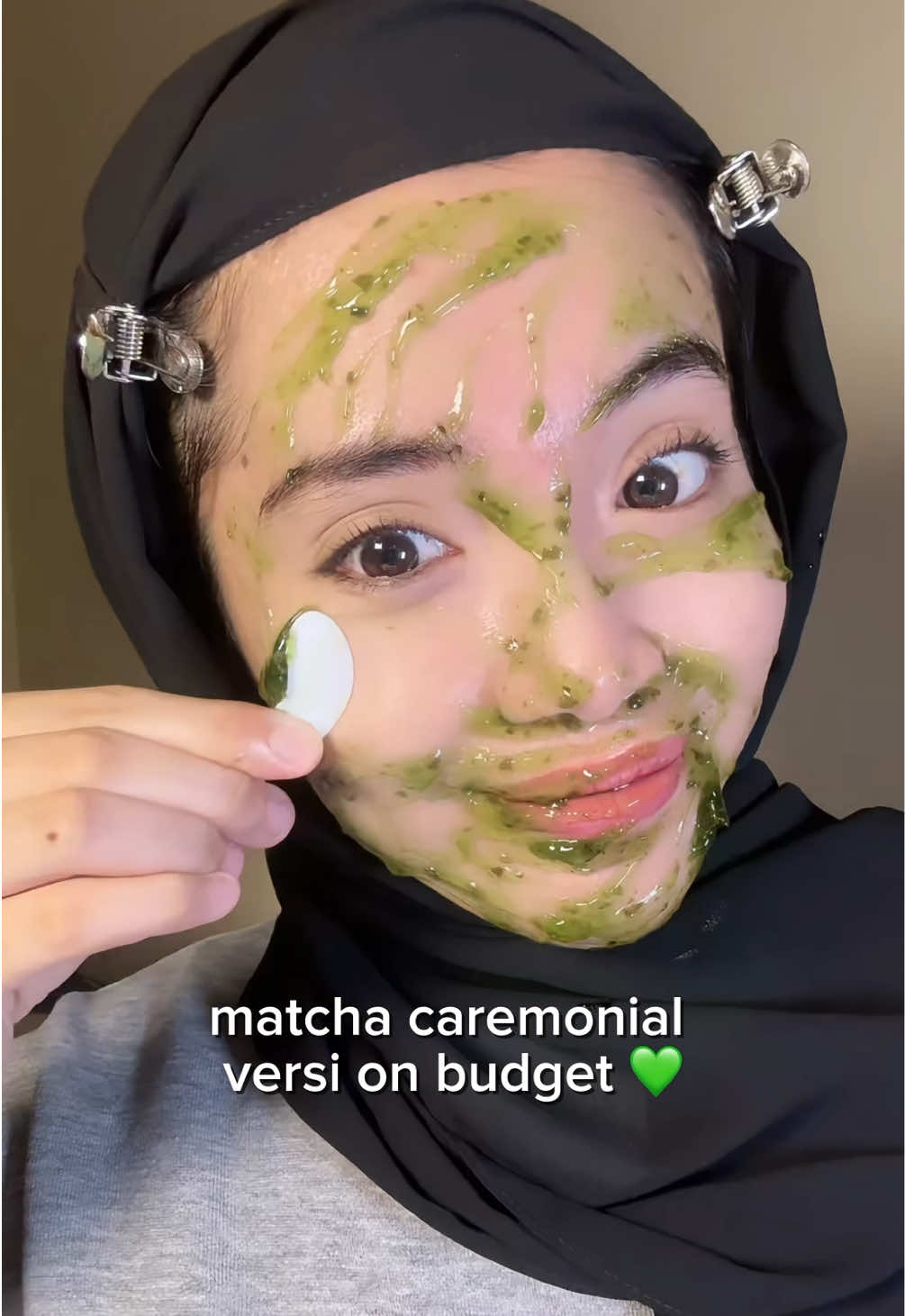 mugwort gel mask bikin GONG bgt, pake 15 menit efeknya langsung berasa 😆💚 #mugwortgelmaskg2g #acnegelmaskviral 