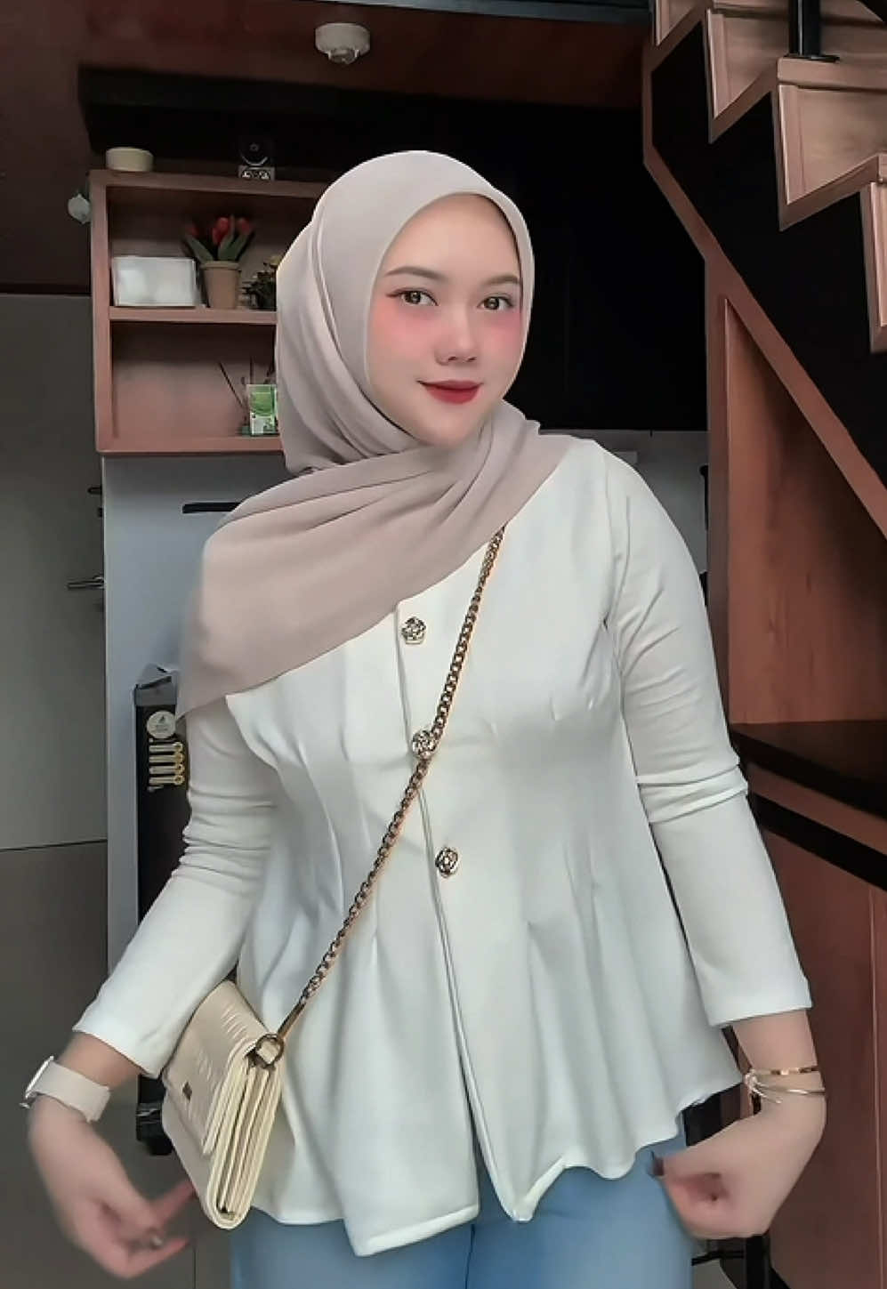 Blouse secantik ini nyesel sih beli satu 🥺🫶🏻 #ootdhijab #blousemurah #fitcheck #blousecantik #blouseviral 