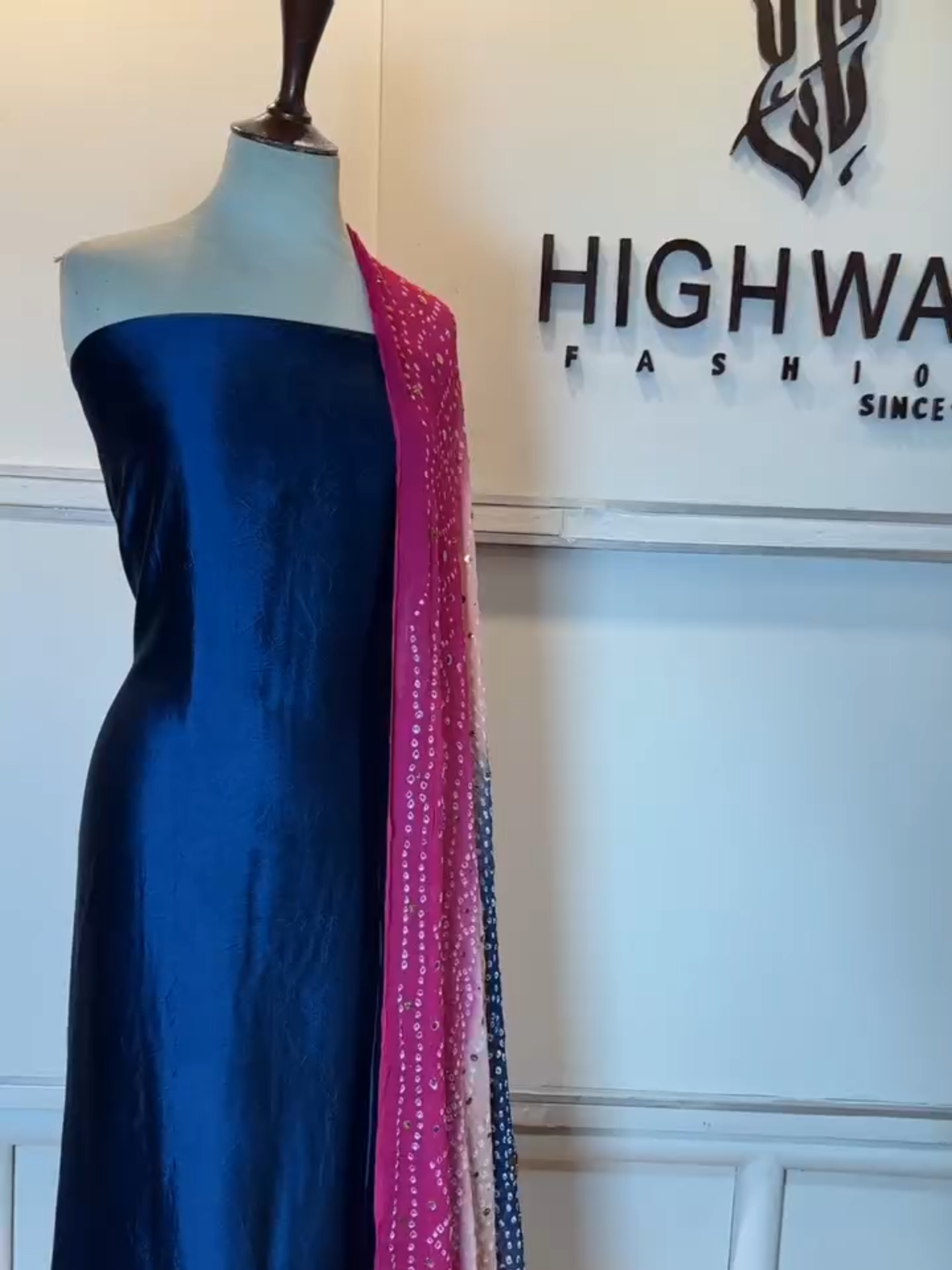 Chunri Dupatta | Highway Fashion LookBook Step into timeless elegance with our Chunri Dupatta  A perfect blend of tradition with modern grace, styled for festive moments. Discover vibrant patterns that complete your look with charm. Highway Fashion presents this beauty in the LookBook edition.  📞 +92 3188236472 #highwayfashion #fashionlookbook #chunridupatta #foryou #virale #foryoupage #dontunderreviewmyvideoplz
