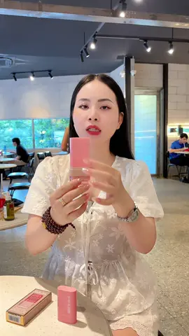 bà nào muốn xinh muốn hơn tuổi thì tóc ngay em vẫn má hồng này nha #tiktokshop #mypham #phanmahong #xuhuong  