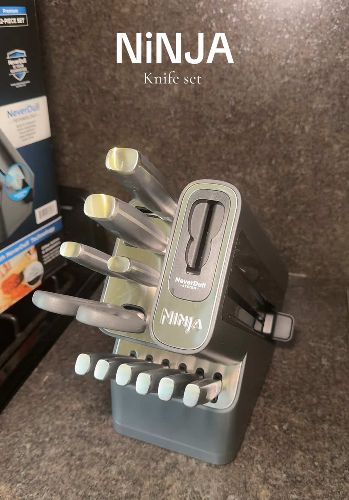 This 12 piece foodi never dull knife set from #ninja  . . . . . . . . . . . . #knifeset #kitchen #homedecor #tiktokshopbacktoschool 