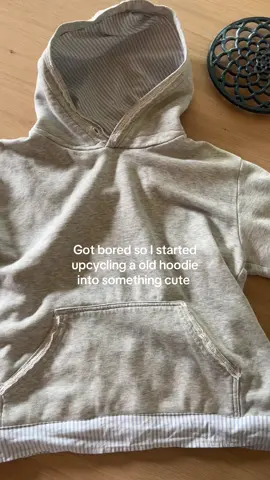 Made this cute hoodie😍#upcycling #summerhoodie #sewingtutorial #sewing #sewingforyoupage 😩