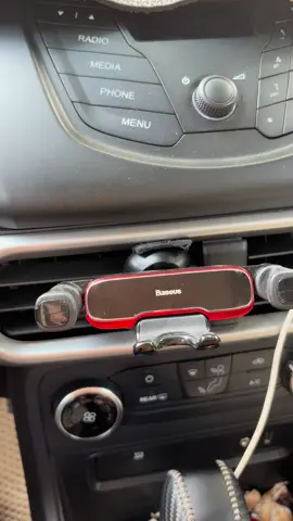 Giá Đỡ Điện Thoại Trên Xe Hơi Baseus #baseus #giadodienthoaioto #giaddodienthoai #xuhuong #viral 