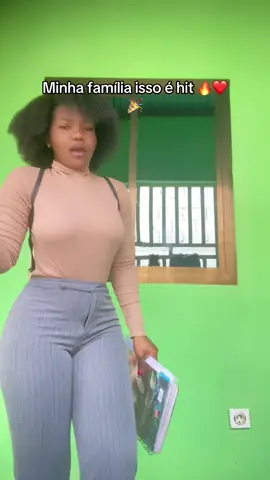 Não aguento com esse hit 😭🤣#foryou #viraliza 