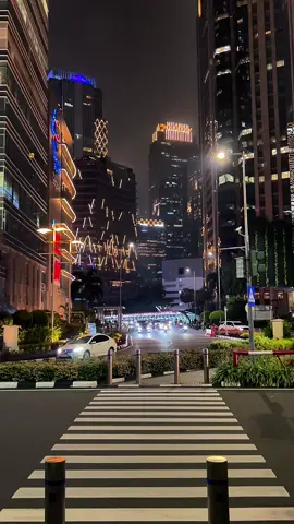 Video nya boleh di ambil, di izinin tanpa syarat. Engga folow gpp kok. Setidak nya sedikit bergunalah bagi orang lain. #scbd #jakarta #fyp #foryou #citylights 