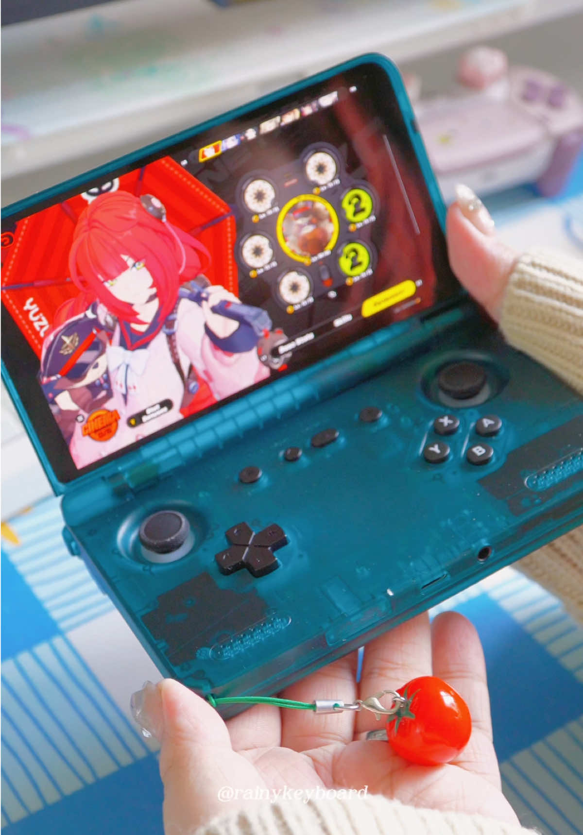 Replying to @stan4clearskin MY FINALS ARE FINALLY OVERRRRRRR and i've been using this to play recently and i'm so happy with the performance TwT AND I LOOOOOOOOOVEEE THE SCREEN SO MUCHHHHHH (▱˘◡˘▱) also if you know me, i usually always put stickers on stuff, but i truly love the transparent shell of this one by itself so i just added a tomato charm ^^ 彡 console | retroid pocket flip 2 彡 game | zenless zone zero #r#retroidp#pocketflip2r#retroidpocketflip2c#consolegamingh#handheldgaminga#androide#emulatorc#consoleh#handheldg#gamingtech 