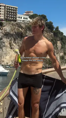 Pro tips from Klass (TikTok I’m over 18) #fakebodyy⚠️ #outdoorshower #yacht 