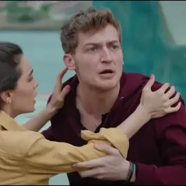 Bay bay 😂 #alperenduymaz  #alperenduymmaz  #akgüngökalptaşkın  #sonyaz  #çarpışma 