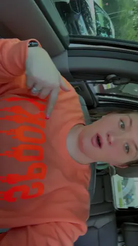 This shirt is giving me all the Halloween vibes!!! 