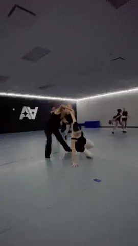 Improv is probably one of my FAVORITE genres to teach. Loved my time at All American Dance Factory and can’t wait to be back!💫 #fyp #dance #danceclass #improvisation #partnering 
