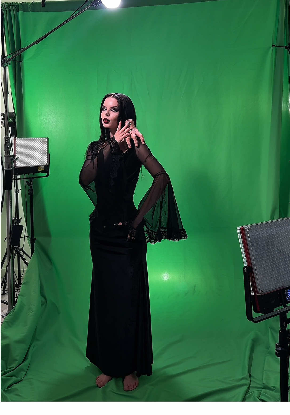 Full Morticia transformation BTS 🖤