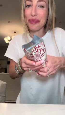 MAJOR yum 😋 The sweetest candy mix perfect for gifting this Rosh Hashanah 🍎🍯 Tap the link below to give the gift of candy 🎁💝 #rubybond #candy #asmr #candyasmr #letsopenitup #RoshHashanah #jewishnewyear #jewishtiktok 