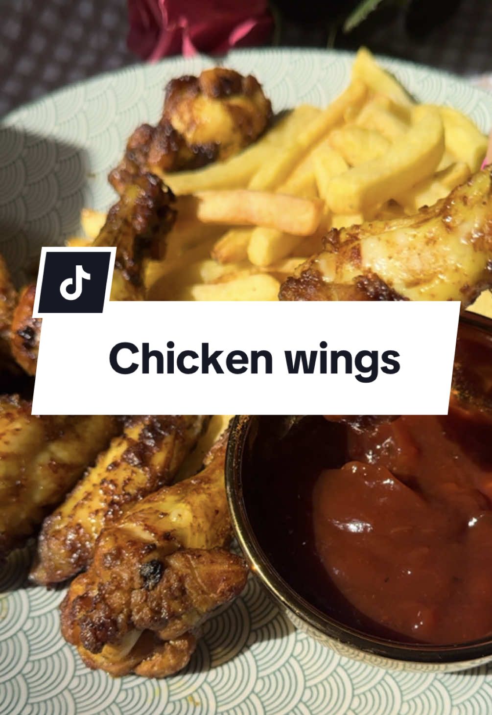 Chicken wings turn out crispy and tender with this marinade 😋🍗✨ Would you like a detailed recipe? 📖👉 #airfryerfrau #airfryer #chickenwings #wings #chicken 