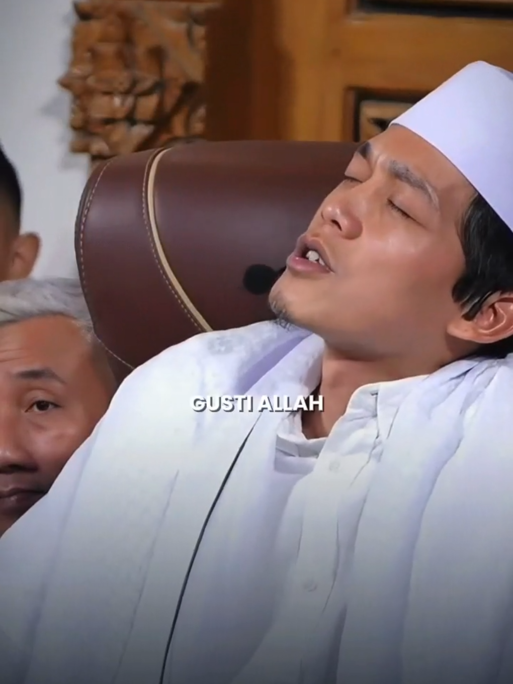 Iyyaka na'budu waiyaka nasta'in #gusiqdamstory  . . . #dawuhegusiqdam #fyp #tamplatecapcut #sabilutaubah 