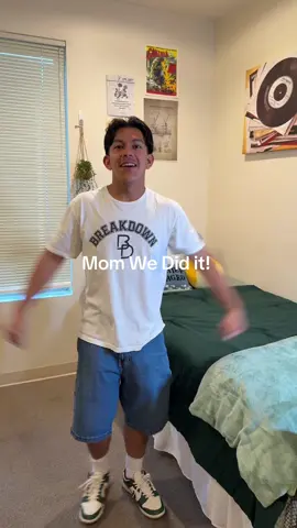 Bing Bong? @byron 🕴 #bingbong #college #leavingforcollege #moveinday #firstgen 