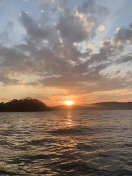 tresno tekan mati #foryou #liriklagu #liriklagujawa #tresnotekanmati #fyp 