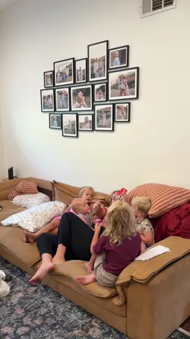 Potty training has definitely been a little more chaotic with 4 kids but this is day 3 and we’ve had 1 accident and 3 successful pees in the potty!😂👏🏻 #mom #moms #momlife #momtok #morningroutine 