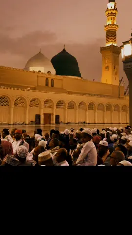 کیف و مستی کا کیسا سماں ہے آمد سید الانبیاﷺ ہے وجد میں آج سارا جہاں ہے آمد سید الانبیاﷺ ہے . .. . . . . . . . . . . #islamic_video #madina #makkah #whatsappstatusvideo #ontrend 