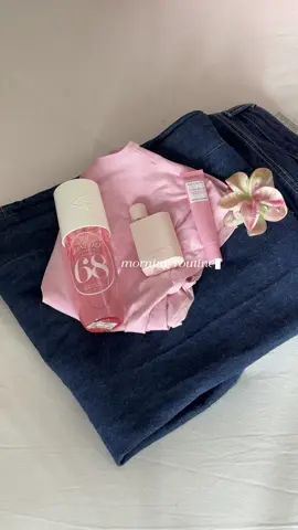 Quick morning routine!🌸💕#morningroutine #SelfCare #skincare #pinkaesthetic #girly @Glow Recipe @Sol de Janeiro Inc @Burberry @anua_global @rhode skin @Gisou 