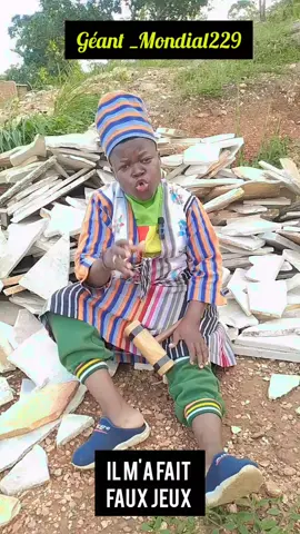 Il m'a fait un faux jeux 😏 #creatorsearchinsights #viralditiktok #géant_mondial229 #tiktokbeninois🇧🇯 #videoviral 