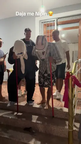 #rafajaprejfiku #albania #humor #fypviraltiktok🖤シ゚☆♡ #shqipetntiktok #fyp #viralalbania🇦🇱kosova🇽🇰 #shqiptaretneperbote🇦🇱🌍 #zjarr🔥🔥 #fypchallenge #muzikshqip #viraltqr 