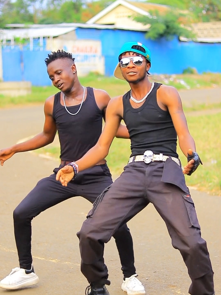 just having fun with bro@Mr Vibe luo vibe♥️♥️♥️💯🇰🇪#atoti #gidigidimajimaji #atotidancechallenge #kenyantiktok #dance #kisumutiktokers #kenyandancers #kenyantiktok🇰🇪 #fyppppppppppppppppppppppp #fypシ゚ #luodancechallenge #dancer 