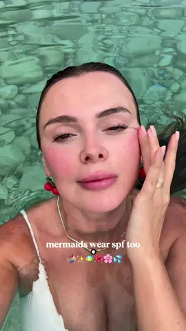 Mermaid wear spf too 🌊👙🧜🏻‍♀️ #makeup #makeuplook #makeuptips #Summer #beach 