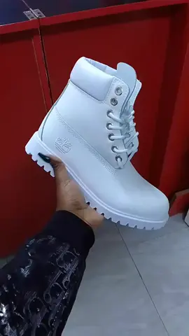 leather Timberland...sizes 40-45. call/WhatsApp 0702485344