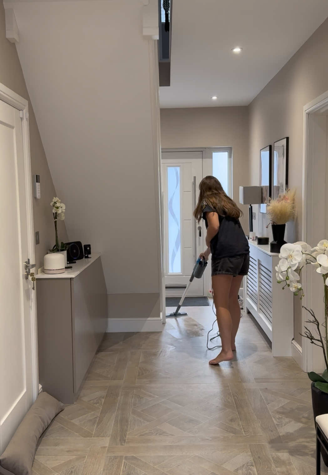 Steam clean my floors with me! #floorclean #steamclean #minky #CleanTok