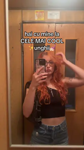 nu mă pot opri din a mă uita la superbitățile astea de unghii le ador efectiv @_viiixmm_ u are amazing