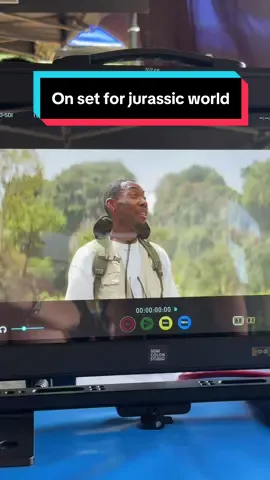 Only Went and Filmed in THE REAL Jurassic World in Thailand😭😭!! @Universal Pictures UK  #whattowatch #jurassicworldrebirth #jonathanbailey #jurassicworld #scarlettjohansson 