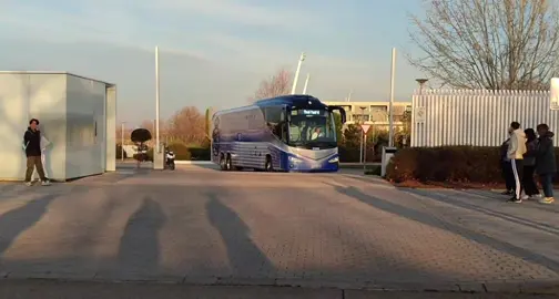 #L’arrivée des joueurs du Real Madrid au Santiago bernabéu # hala Madrid #football#Madridistas✨✅ 