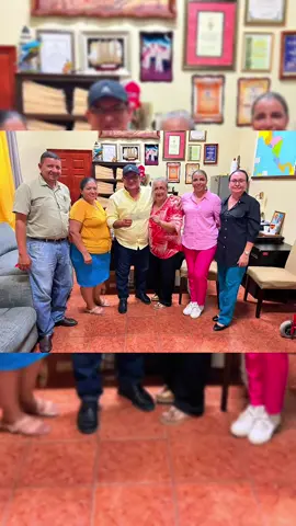 📣 ¡Aquí te lo contamos! 📣 Este día, el CEB Silvio Castro de la Colonia Buena Vista recibió el segundo desembolso de L. 110,000.00. Con esta entrega, se alcanza un total de L. 225,000.00 invertidos en la adquisición de la Banda de Guerra, fortaleciendo así la formación integral de los estudiantes. ¡Seguimos apoyando la educación en nuestro municipio! La entrega fue realizada por el alcalde de San Lorenzo, Valle, Elmer Ortez.”Tuyuya “ #Noticiastelesur #Telesurcanal33 #UnaSeñaldelSurparatodaHonduras