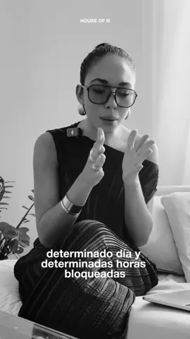 Lo que nadie me dijo cuando arranqué mi negocio 👀 Me puse a pensar en estos años de haber emprendiendo que me ha parecido clave 🖤 Te dejo un adelanto acá… pero si querés ver los 5 consejos completos subí un video a YouTube :))  #marcapersonal #marketingdigital #emprendimiento #empoderamientofemenino #emprendedor 