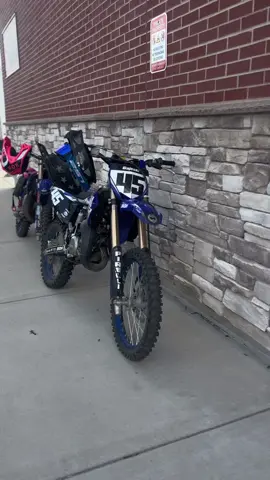 #CapCut we need @anthony_quinto1s collar bone to be un broken😔 #yz85 #dirtbike #noIL #clean 