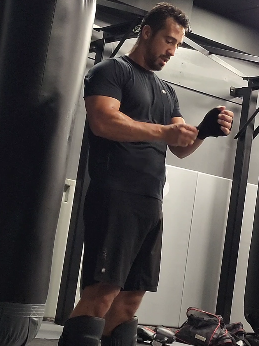 Taking off the wraps, but the fight never stops. 🥊 #FightNeverStops #KickboxingLife #NoDaysOff #WarriorMindset #TrainHard