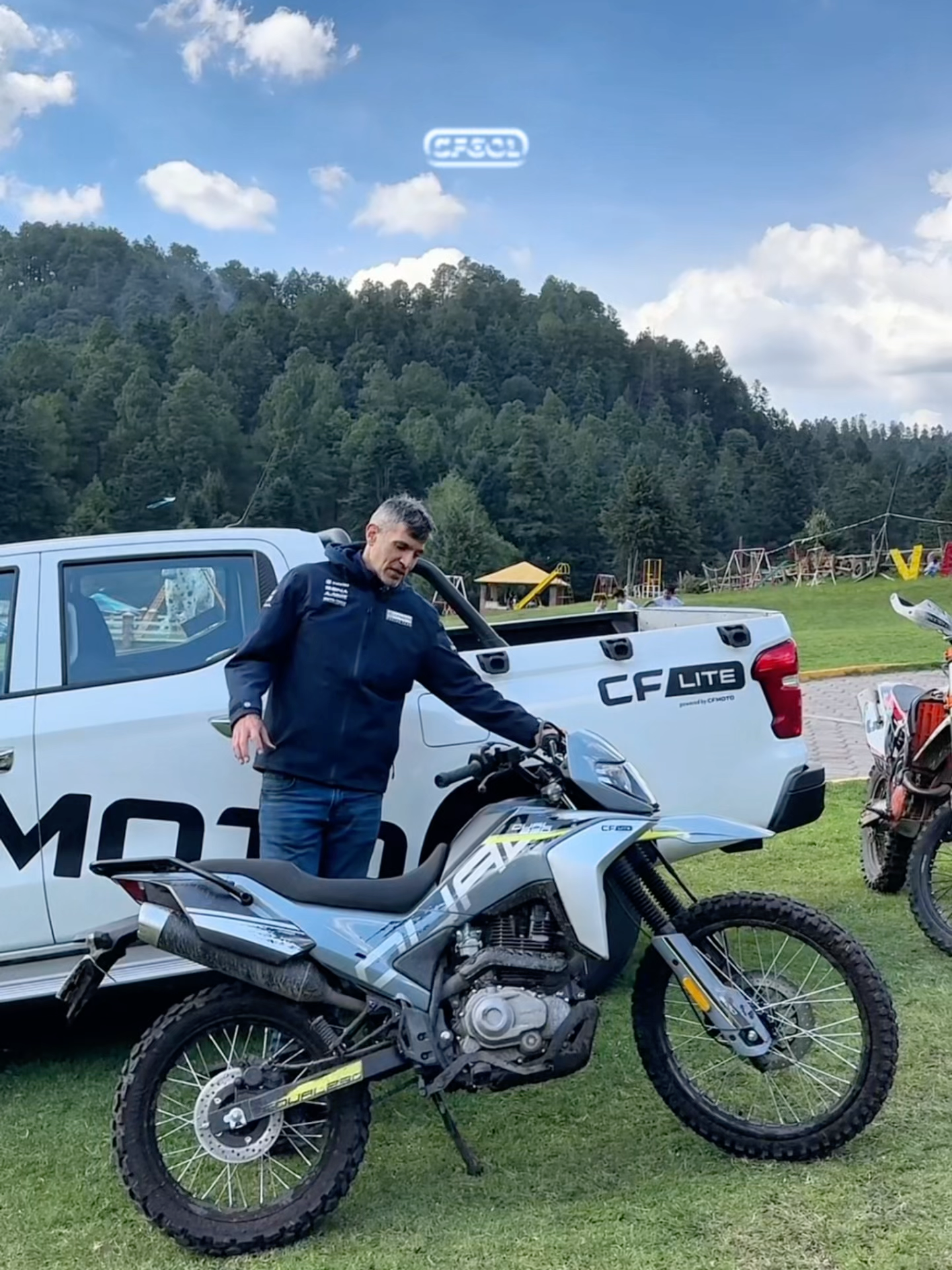 🔥🏍️ ¡Llegó la DUAL 230! 🏍️🔥 En esta ocasión la pusimos a prueba en terrenos complicados y… ¡nos sorprendió! 🤯💪 La CFLITE DUAL 230 demostró ser resistente, ágil y capaz de superar cualquier obstáculo. Ya sea en la ciudad o fuera de ella, esta moto está lista para acompañarte a donde quieras. 🌍✨ 👉 Checa cómo le fue en nuestras pruebas y descubre por qué se convertirá en tu mejor compañera de aventuras. 📦 Aparta la tuya con solo $5,000 y sé de los primeros en rodar la nueva DUAL 230. 📍 Visítanos en cualquiera de nuestras 4 sucursales oficiales en CDMX: 🏁 CFLITE CHAPULTEPEC Cto. Interior Mtro. José Vasconcelos 31, Miguel Hidalgo, 11850 CDMX 🏁 CFLITE SAN ÁNGEL Av. Insurgentes Sur 2047, Local B, Col. San Ángel, Álvaro Obregón, 01000 CDMX 🏁 CFLITE AYUNTAMIENTO Av. Insurgentes Sur 3744, Colonia Tlalpan, Alcaldía Tlalpan, CDMX, C.P. 14000 🏁 CFLITE PORTALES Calz. de Tlalpan 1200, Zacahuitzco, Benito Juárez, CDMX, C.P. 03550 📲 Cotiza en línea ahora mismo: 👉 https://cfgo-one1.odoo.com/ 💬 Únete a nuestra comunidad en WhatsApp para más promos, rodadas y eventos especiales: 👉 https://chat.whatsapp.com/E0L7C838PSi2VMglWr6NHS #CFLITE #Dual230 #MotoNueva #CFGO1 #PasiónBiker #RodandoAndo #MotoCDMX #MiPrimeraMoto #CFMOTO