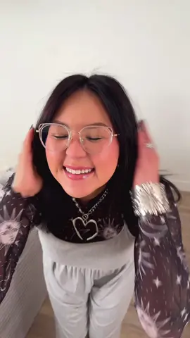 Because even when you feel like not showing up, still do it FOR YOURSELF! 🫶🏽✨ #cosmetologystudent #doityourself #mentality #loveyourself 