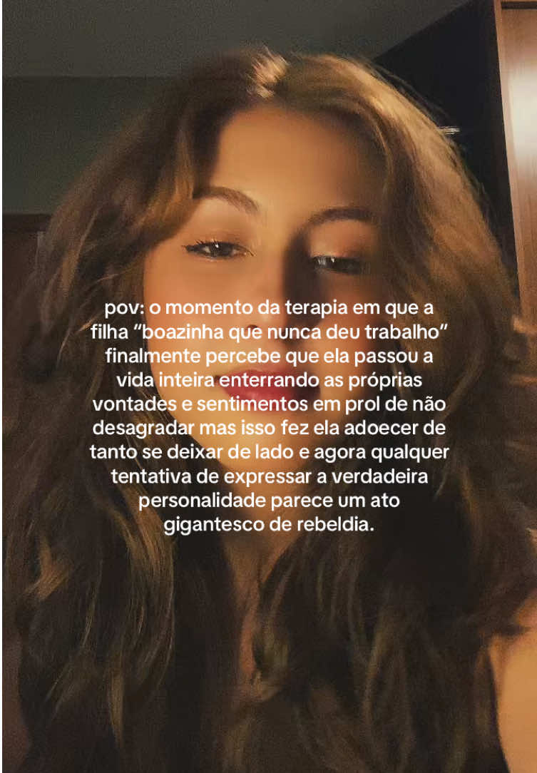 viver em função de agradar outras pessoas te degrada (eu amo esse texto e a atuação da fernanda torres) #psicologiasocial #femalerage #monologos #autoestimafeminina #psicanalise 