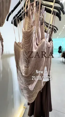 This set is just 😍@ZARA #zara #zaranewin #zaratryon #parati #zaradress