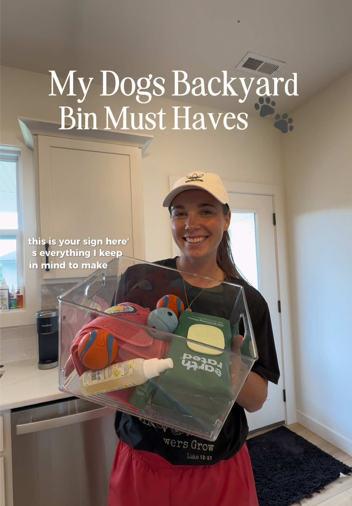 This one little bin makes managing 3 dogs (& their messes) wayyyy easier 🙌🏻🐾 @earthrated @Wondercide @Chuckit Fetch Games 
