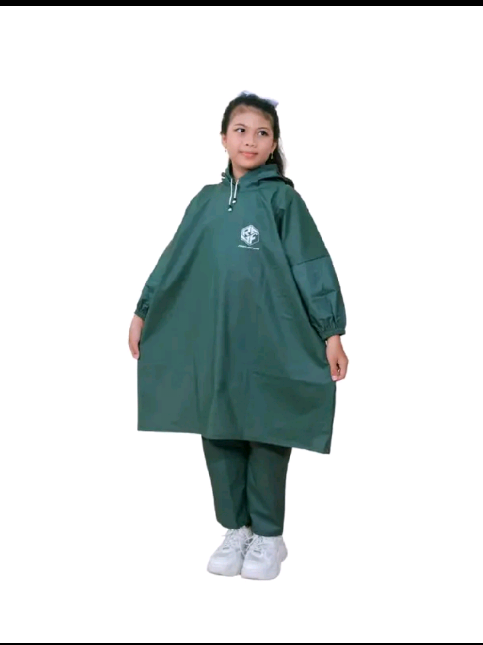 hujan deras gak takut lagi tas anakku kebasahan klu pake jas hujan ini 💃💃🥶 #jashujan #jashunanviral #jashunananak #jashujanponco #jashujanmurah 