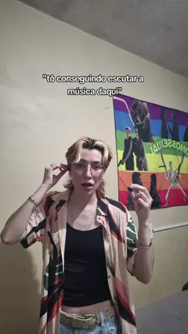 danny bond, Katy da voz e irmãs de pau smp nos meus fones quando quero ficar feliz . . . #fypage #fyyyyyyyyyyyyyyyy  #paravocê #trend #trending 