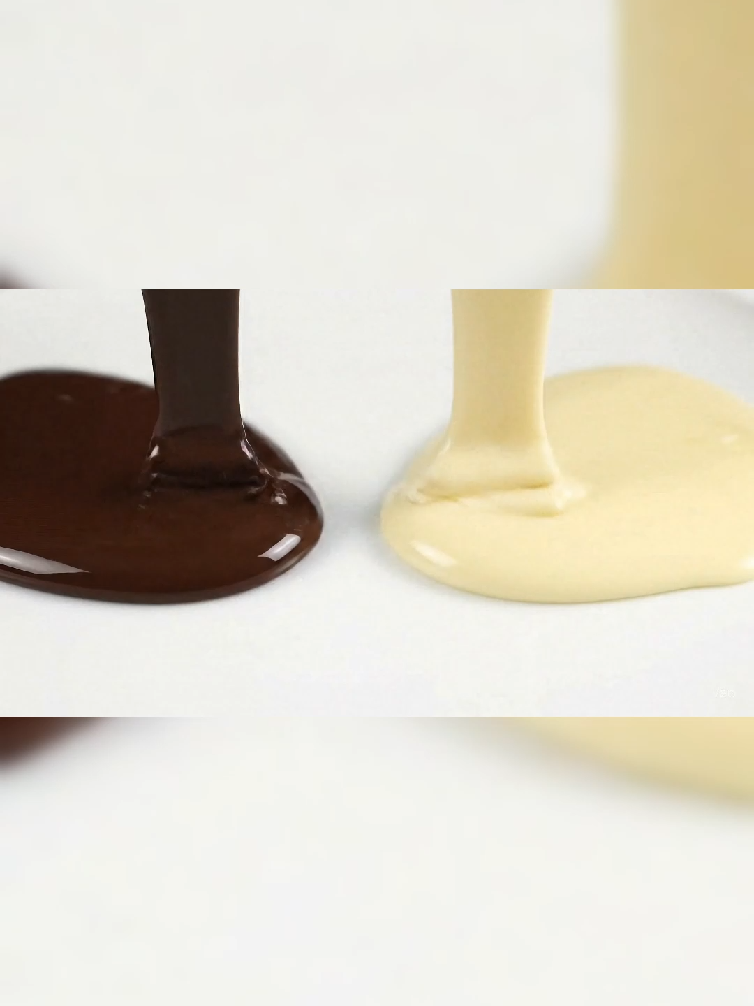 White and dark chocolate poured together#AI #asmr #fyp #viral #chocolate #Filmabend