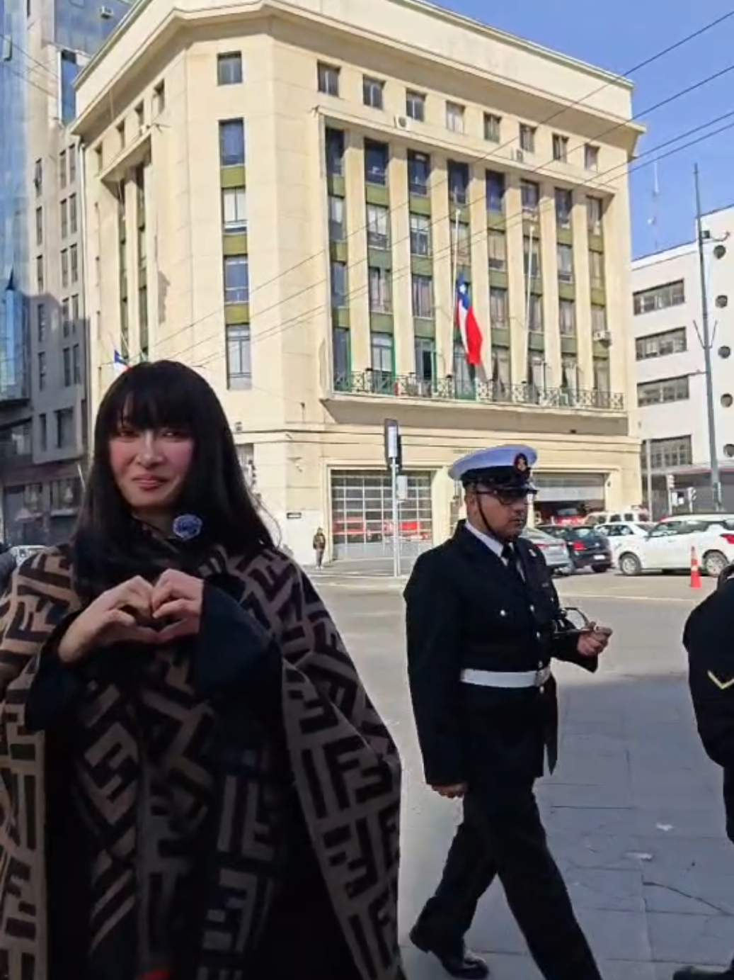 OMG!Cambio de Guardia en Valparaíso#chinaenchile #18deseptiembre🇨🇱 #fyp #valparaiso #cultuta 
