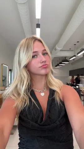 UMMM HELLOOO @Hairby_chrissy #paisleenelson #hair #fyp 