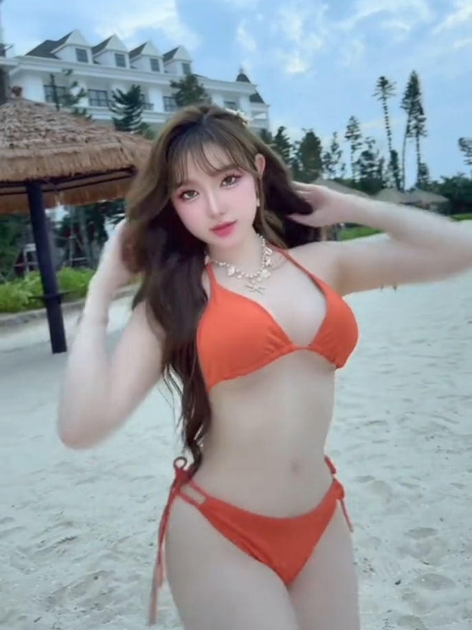 hổ này hơi lùn tí ... dể thương#vietnamese #trendingtiktok #xuhuonggggggggggggggggg #viralvideo #bikinis 