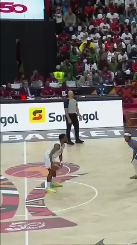🇦🇴 Jogador do Jogo: Childe Dundao explosão pura! Com 30 pontos em quadra, ele liderou Angola com talento, força e atitude inabalável. Uma atuação que definiu o ritmo do jogo, colocou fogo na arena e deixou claro: quando Childe está ligado, ninguém segura! #CourtVibes #AfroBasket2025 #MVP